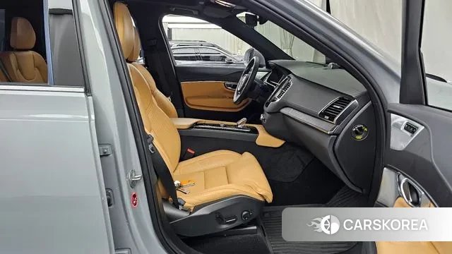 Volvo XC90 second Generation 2024 Серебряный из Кореи, фото 2