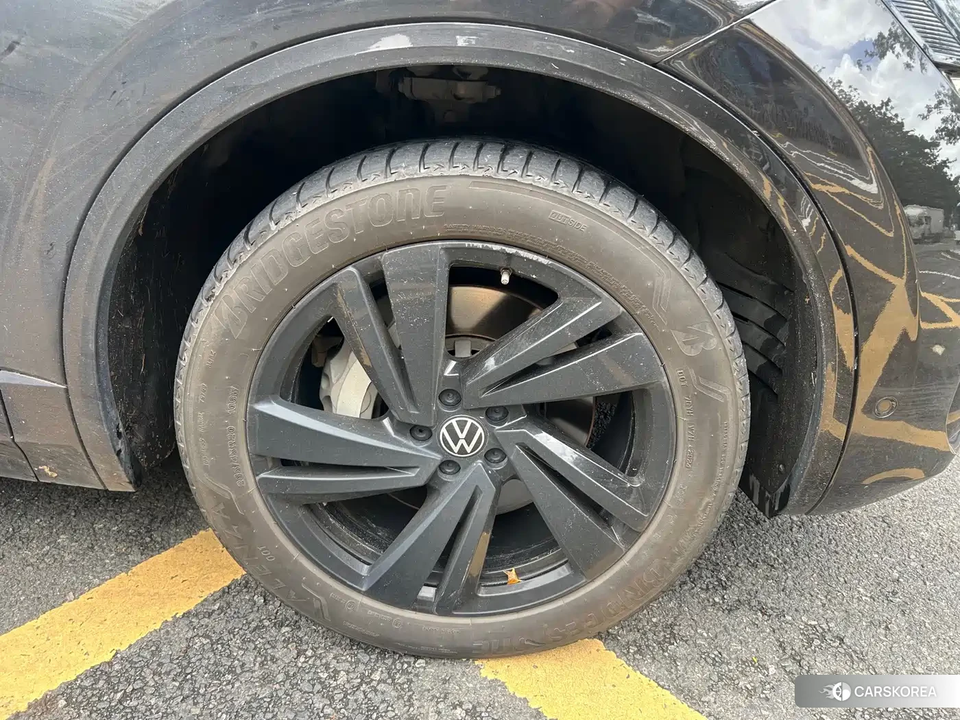 Volkswagen Touareg 2021 Черный из Китая, фото 2