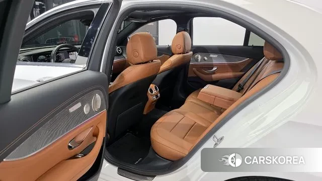 Mercedes-Benz E-Class W213 2021 Белый из Кореи, фото 2