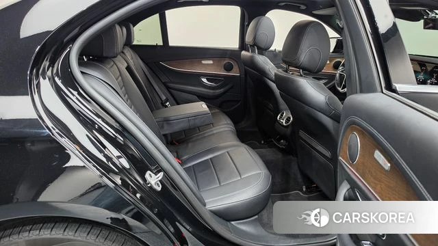 Mercedes-Benz E-Class W213 2020 Черный из Кореи, фото 2