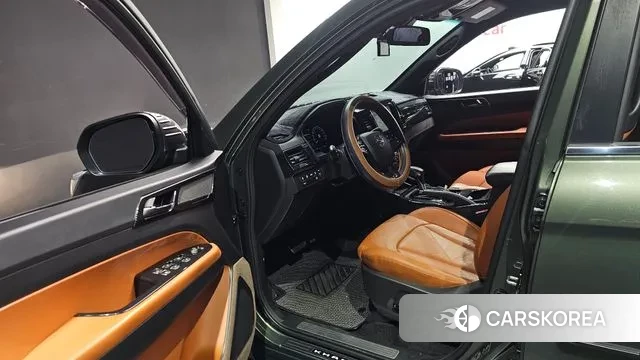 Ssangyong The New Rexton Sport 2022 Темно-зеленый из Кореи, фото 2