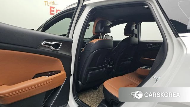 Kia Sportage 5th Generation 2023 Белый из Кореи, фото 2