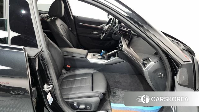 BMW i4 2022 Черный из Кореи, фото 2