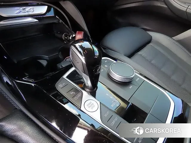 BMW X4 (G02) 2023 Белый из Кореи, фото 2