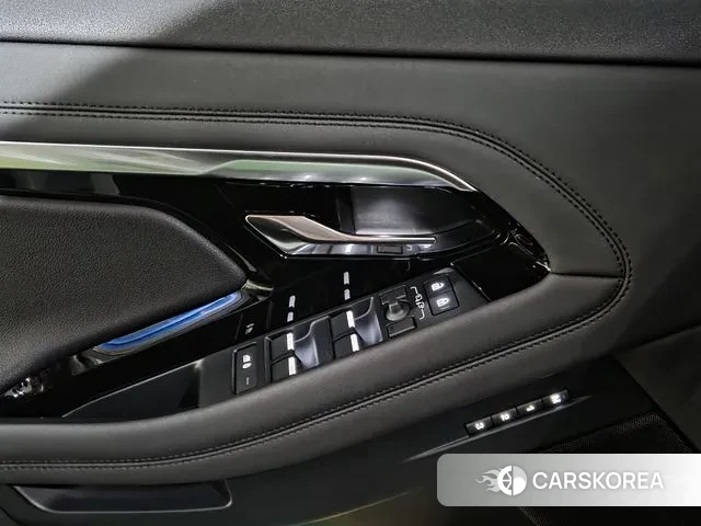 Land Rover Range Rover Evoque 2nd Generation 2023 Белый из Кореи, фото 2