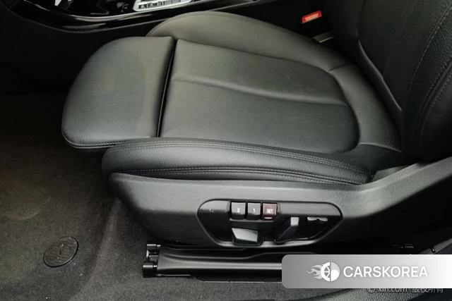 BMW 1 series 2018 Синий из Китая, фото 2