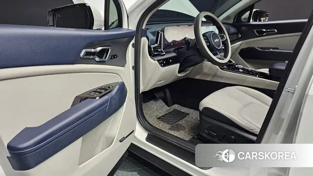 Kia Sportage 5th Generation 2023 Белый из Кореи, фото 2