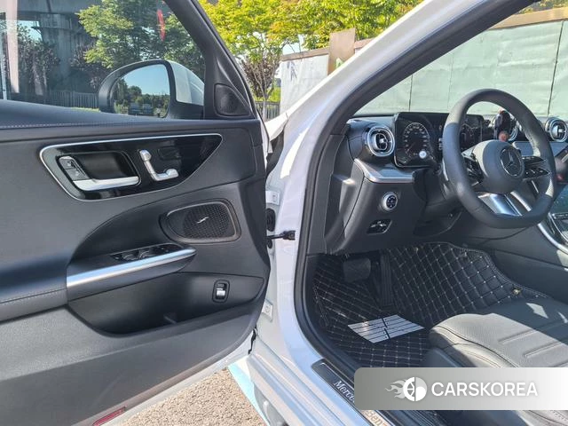 Mercedes-Benz Class C 2025 Белый из Китая, фото 2