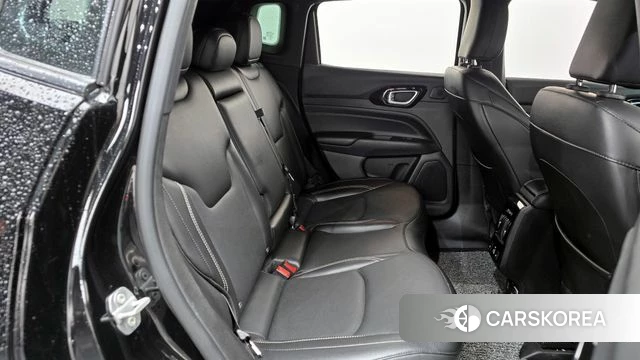 Jeep Compass 2nd Generation 2022 Черный из Кореи, фото 2
