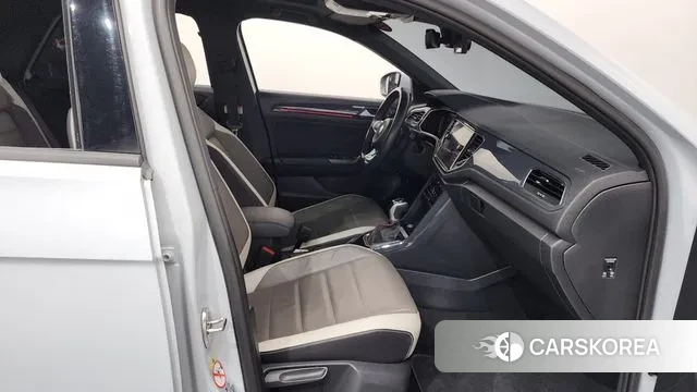 Volkswagen T-Roc 2021 Белый из Кореи, фото 2