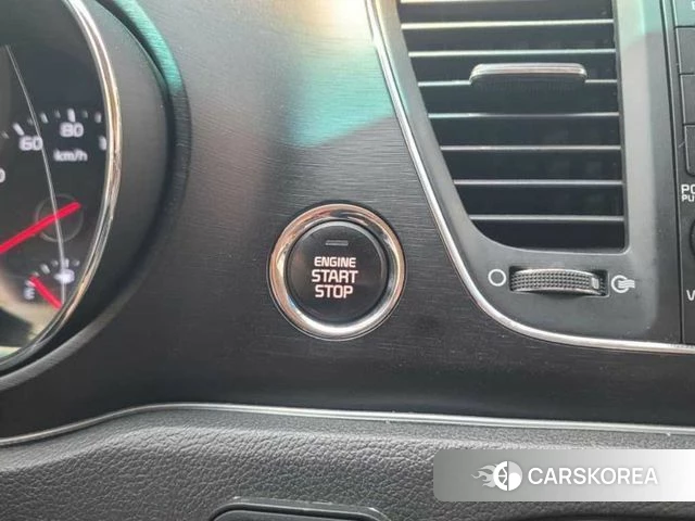 Kia The New Carnival 2018 Белый из Кореи, фото 2