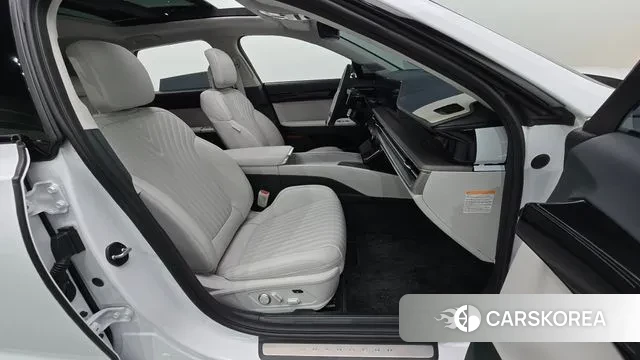 Hyundai Grandeur Hybrid (GN7) 2024 Белый из Кореи, фото 2