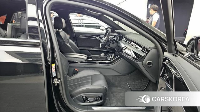 Audi A8 (D5) 2021 Черный из Кореи, фото 2