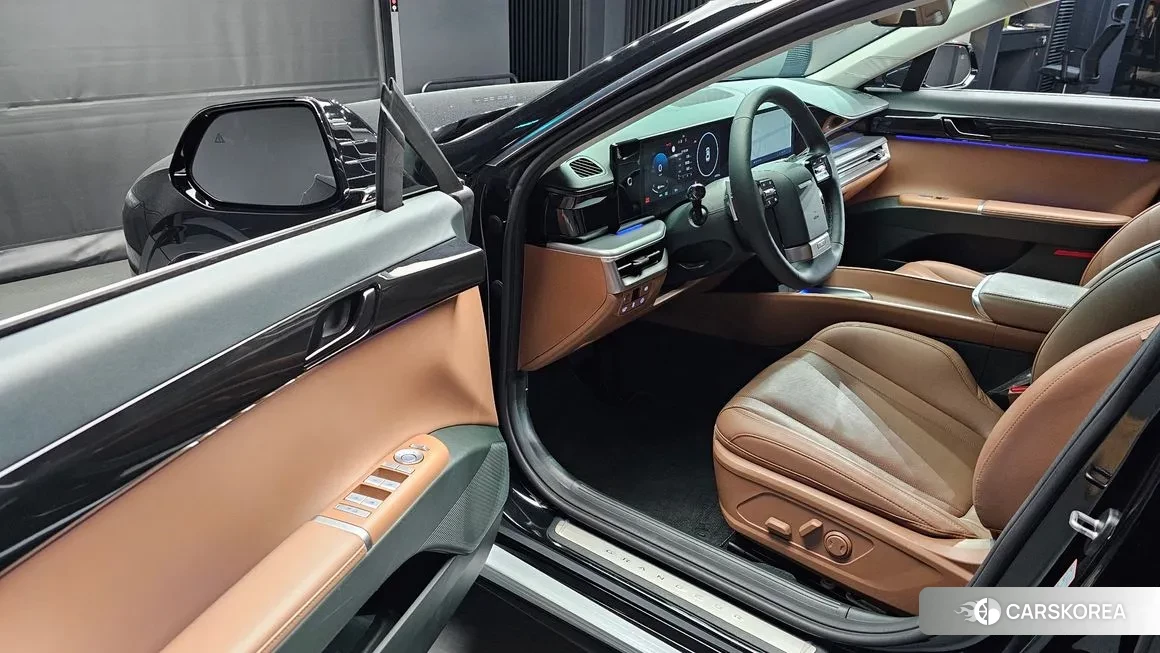 Hyundai Grandeur Hybrid (GN7) 2023 Черный из Кореи, фото 2