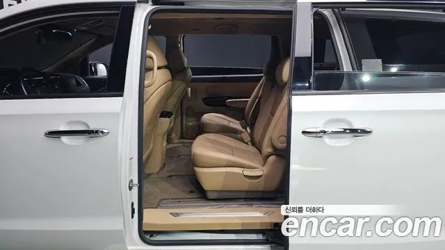 Kia The New Carnival 2018 Белый из Кореи, фото 2