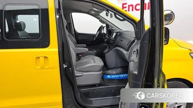 Hyundai The New Grand Starex 2018 Желтый из Кореи, фото 2