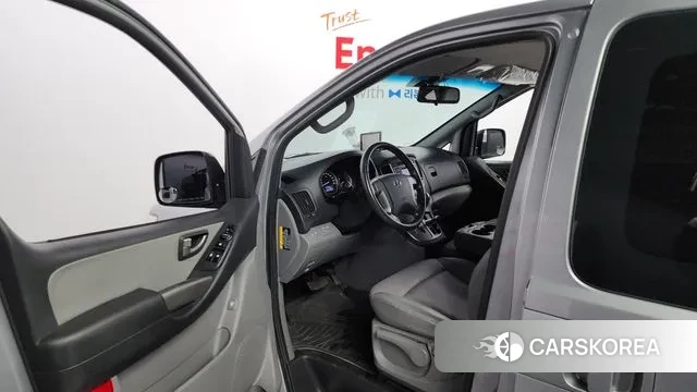 Hyundai The New Grand Starex 2020 Серебряный из Кореи, фото 2