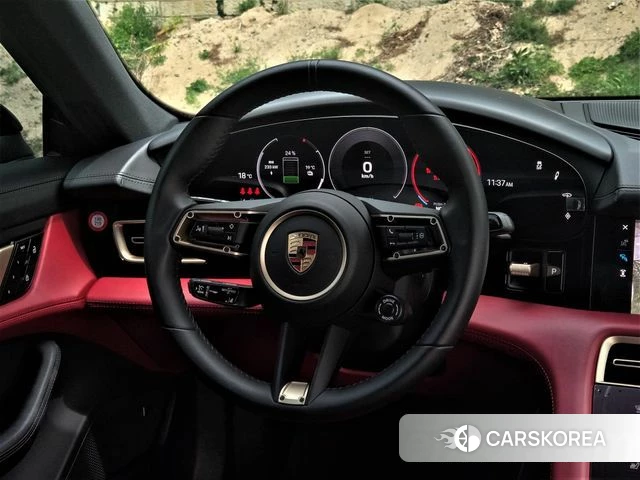 Porsche Taycan 2025 Черный из Кореи, фото 2