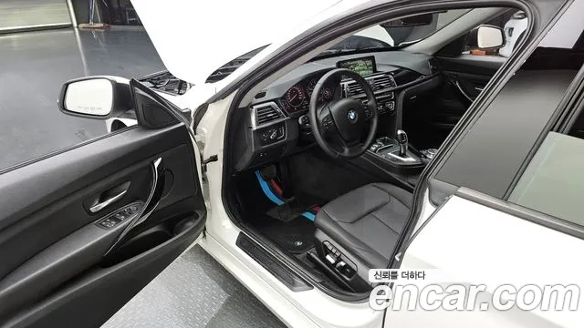 BMW 3 Series GT (F34) 2018 Белый из Кореи, фото 2