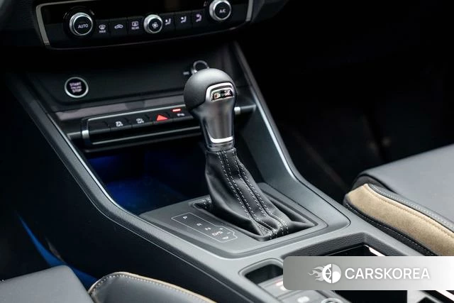 Audi Q3 2024 Темно-серый из Китая, фото 2