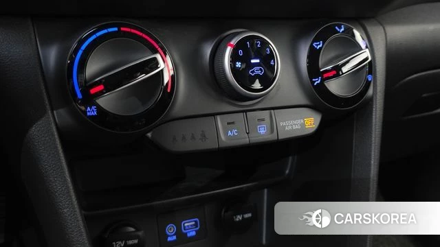 Hyundai Kona 2018 Черный из Кореи, фото 2