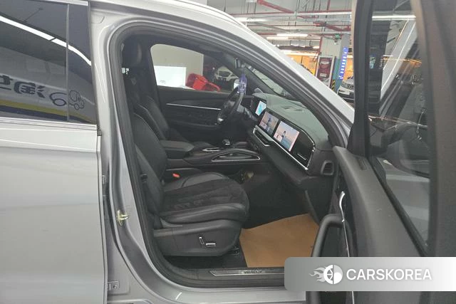Geely Automobile Xingyue L 2023 Темно-серый из Китая, фото 2