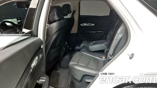 Genesis GV70 2024 Белый из Кореи, фото 2