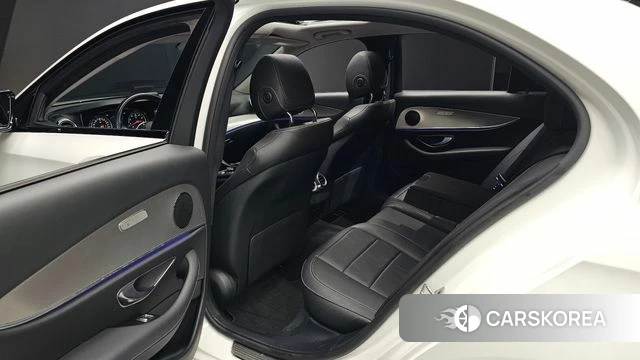 Mercedes-Benz E-Class W213 2020 Белый из Кореи, фото 2