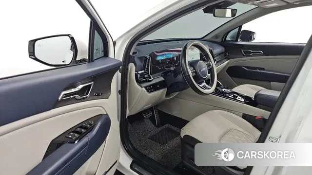 Kia Sportage 5th Generation Hybrid 2023 Белый из Кореи, фото 2