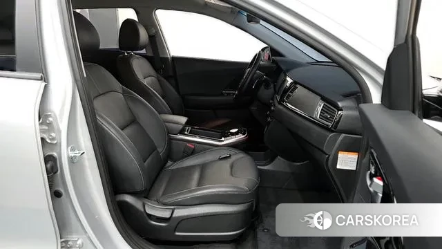 Kia Niro EV 2021 Серебристо-серый из Кореи, фото 2