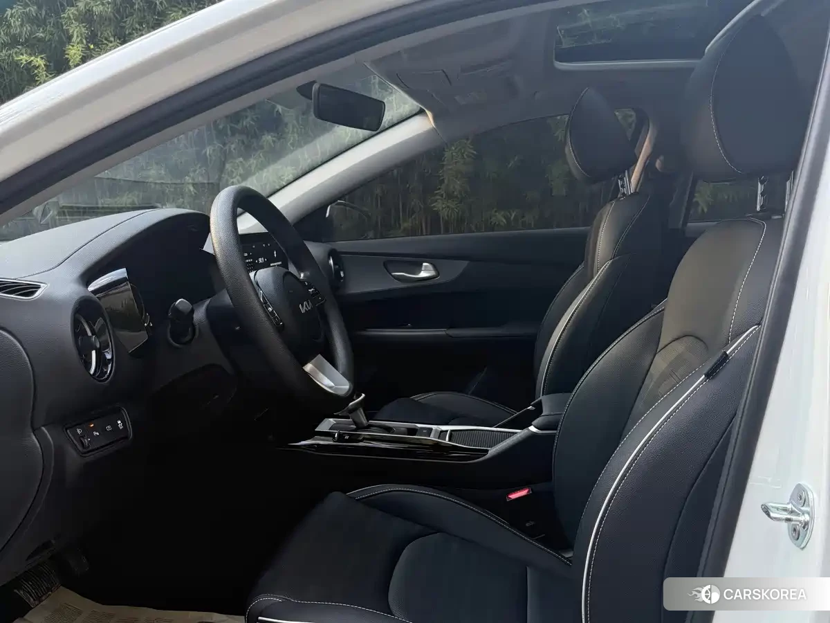Kia K3 2025 Белый из Китая, фото 2