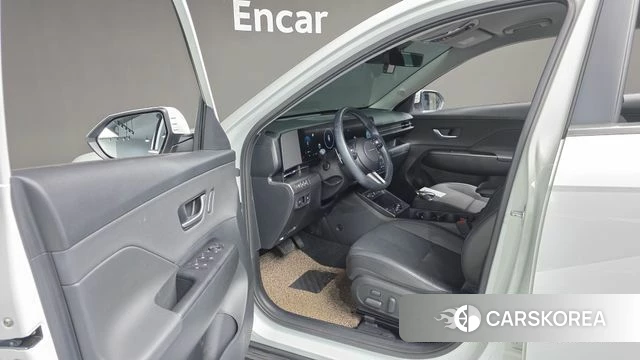Hyundai Kona Hybrid (SX2) 2023 Белый из Кореи, фото 2