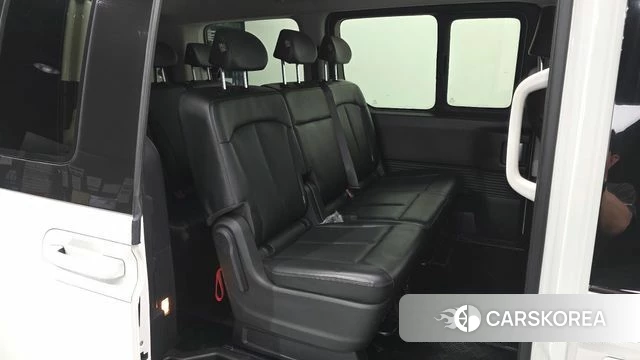 Hyundai Staria 2022 Белый из Кореи, фото 2