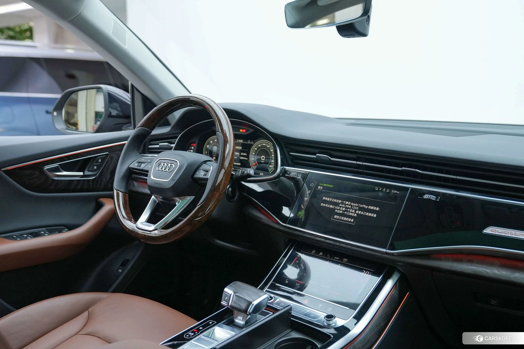 Audi Q8 2020 Черный из Китая, фото 2