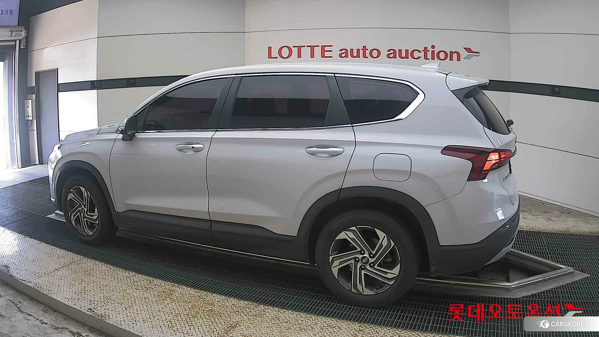 Hyundai Santa Fe 2021 Glacier White из Кореи, фото 2