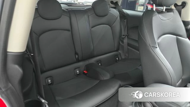 Mini Cooper 2022 Красный из Кореи, фото 2