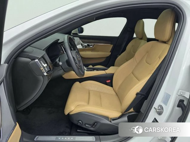 Volvo S90 2024 Белый из Кореи, фото 2