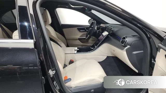 Mercedes-Benz C-Class W206 2024 Черный из Кореи, фото 2