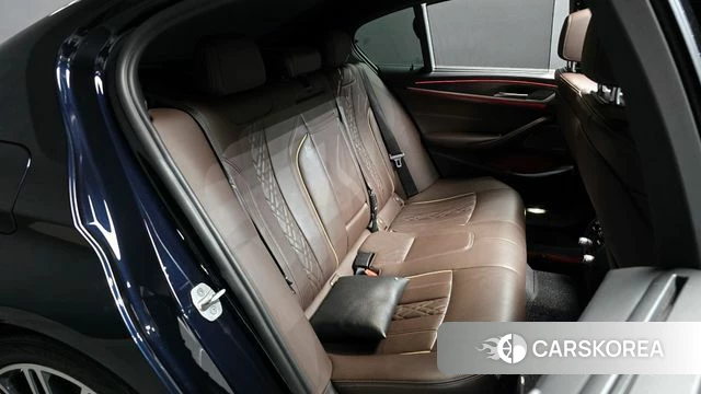 BMW 5 Series (G30) 2020 Черный из Кореи, фото 2