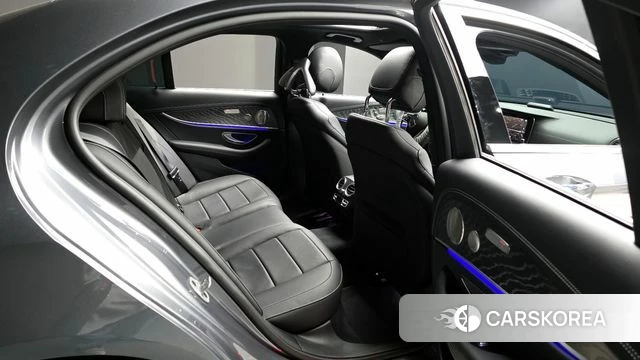 Mercedes-Benz E-Class W213 2022 Серебристо-серый из Кореи, фото 2