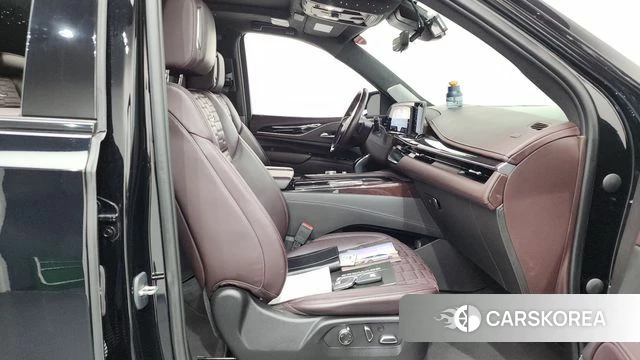 Cadillac Escalade 5th Generation 2023 Черный из Кореи, фото 2