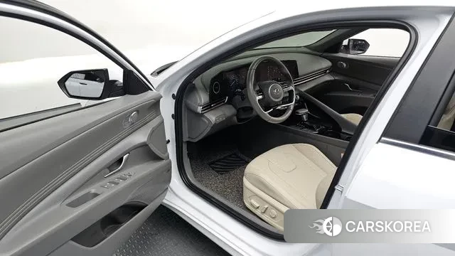 Hyundai Avante (CN7) 2023 Белый из Кореи, фото 2