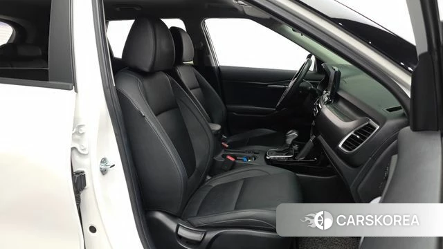 Kia Seltos 2021 Белый из Кореи, фото 2