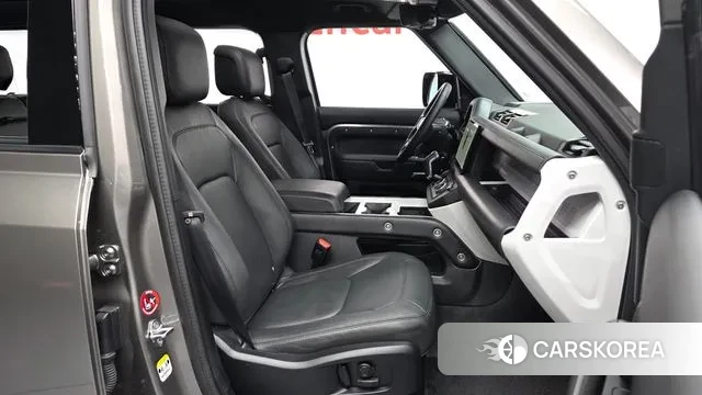 Land Rover Defender (L663) 2025 Серый из Кореи, фото 2