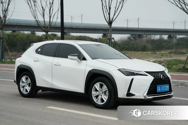 Lexus UX 2023 Белый из Китая, фото 2
