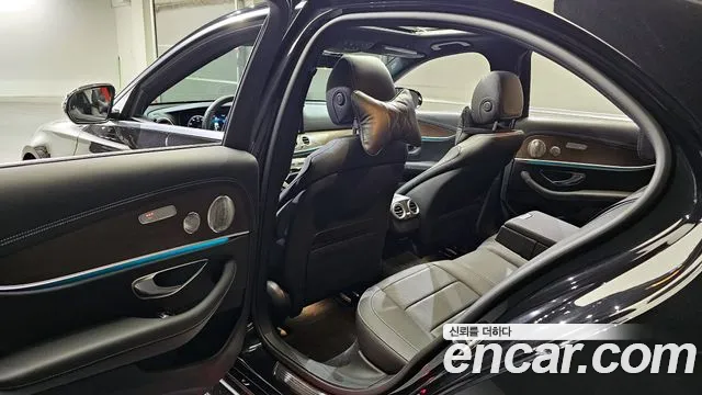 Mercedes-Benz E-Class W213 2023 Черный из Кореи, фото 2