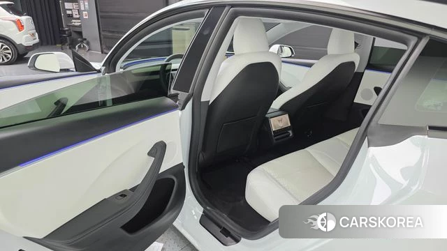 Tesla Model 3 2024 Белый из Кореи, фото 2