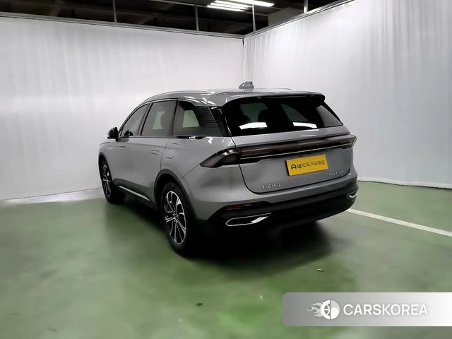 Lincoln Navigator 2023 Серебристо-серый из Китая, фото 2