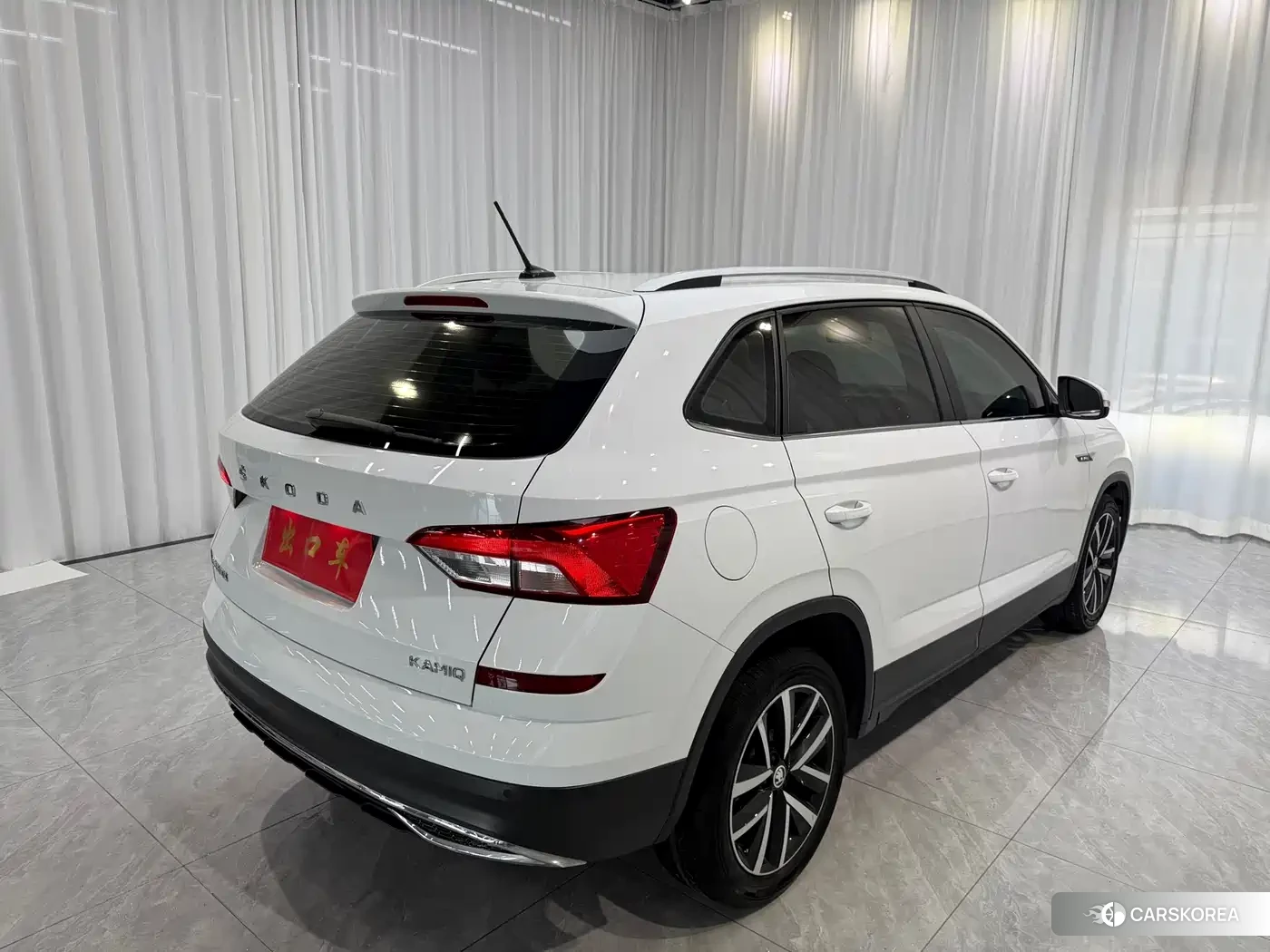 Skoda Komick 2023 Белый из Китая, фото 2