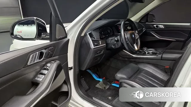 BMW X7 (G07) 2021 Белый из Кореи, фото 2